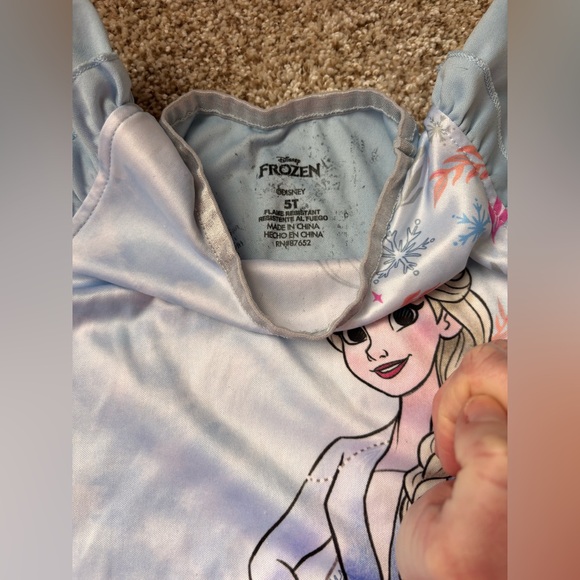 Frozen Nightgown - Picture 2 of 5